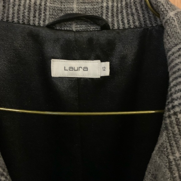 Ladies winter coat, size 12, Brand is Laura - Picture 3 of 3